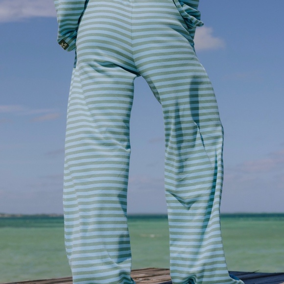 Daily Drills Malibu/teal NWT stripe pants xs/s - Picture 2 of 3